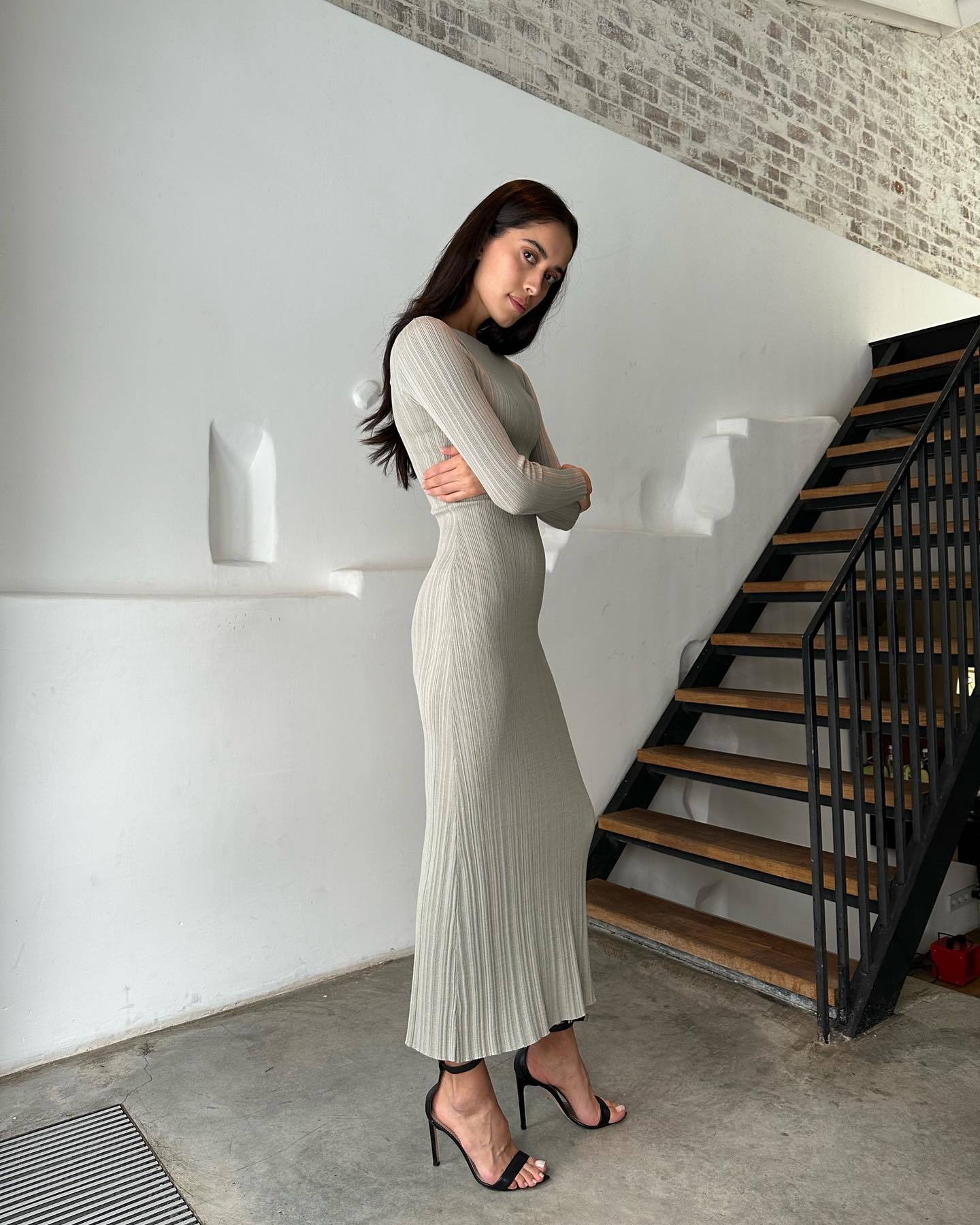Solid Color Slim Long Sleeve Knitted Long Dress