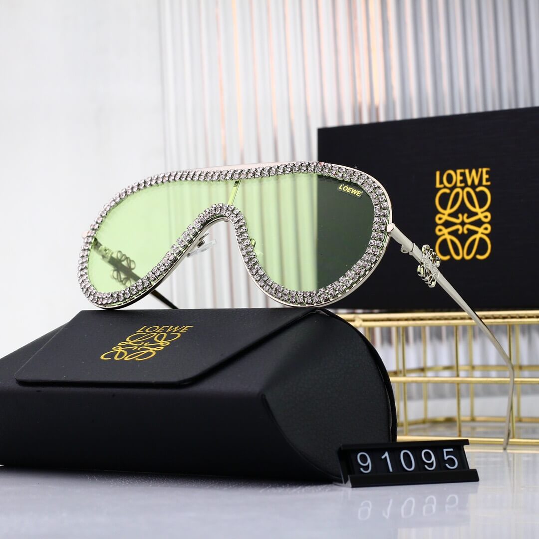 Fashionable Diamond Shield Sunglasses