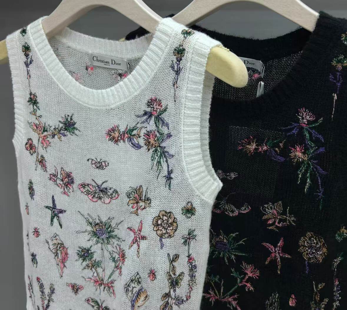 Casual Fashionable Floral Embroidered Vest