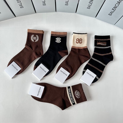 Double B Pattern Socks